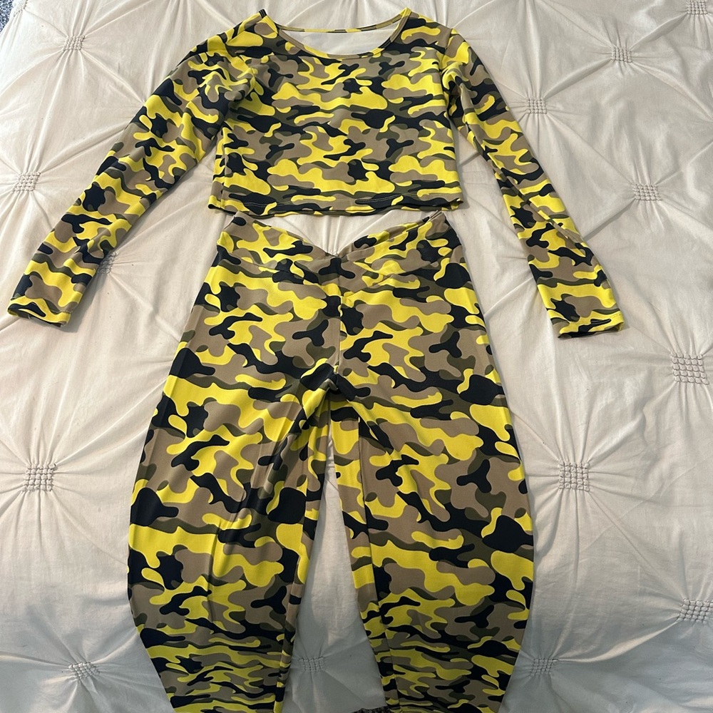 Lici Fit Camouflage Two-Piece Workout Set